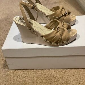 Dolce & Gabbana  wooden wedge shoes ( authentic)